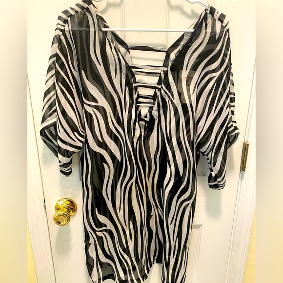 NWT 🦓 Zebra Print Sheer Beach & Swimsuit Cover Up, size Small - Picture 2 of 6